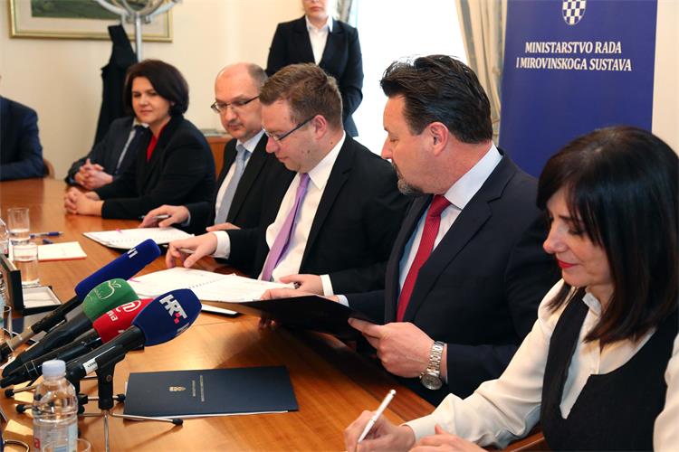 Slika \slike\IzMedija\2019\3-2019\Hina-12-3-2019-10.JPG